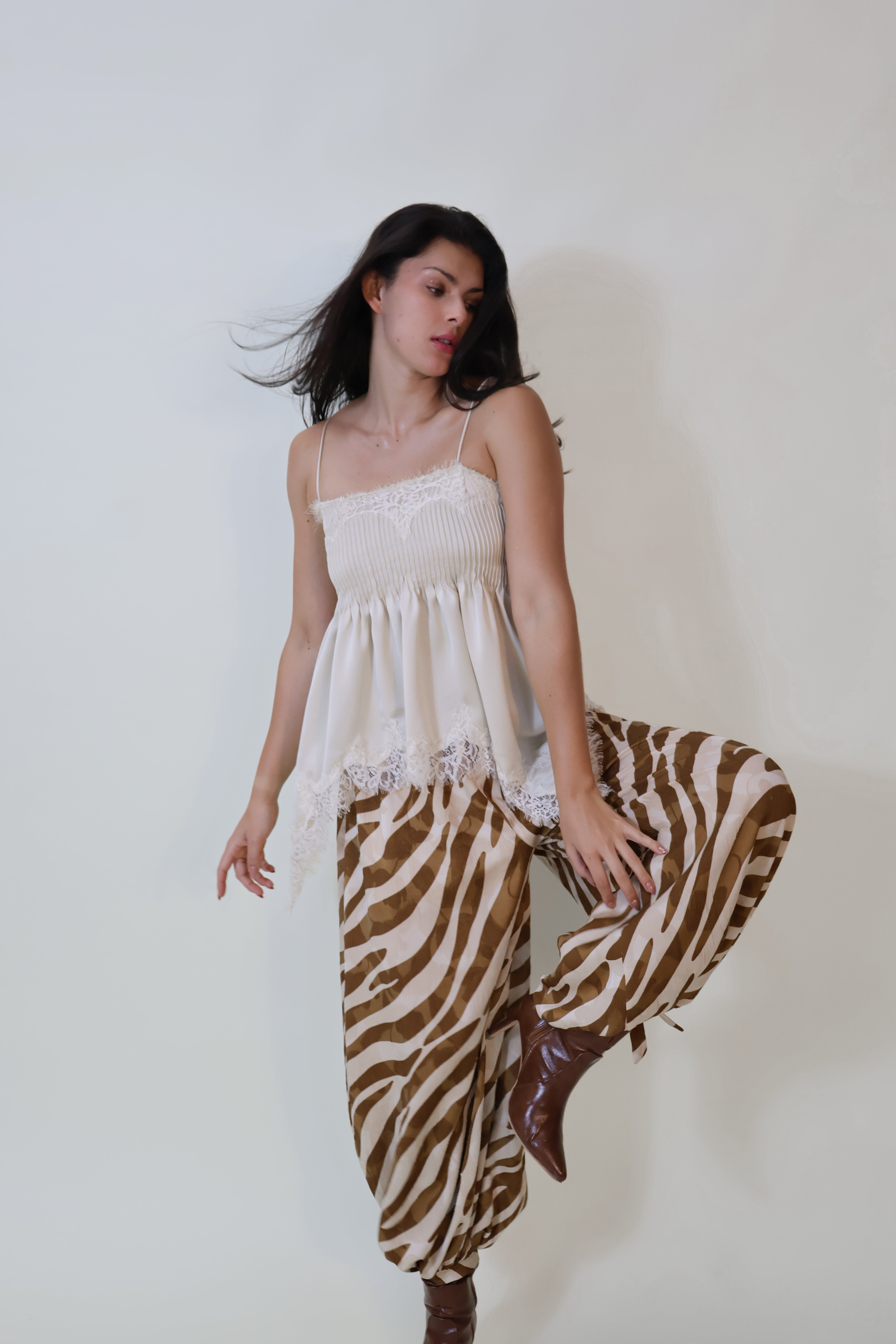 BLUSA PLIEGUES BEIGE